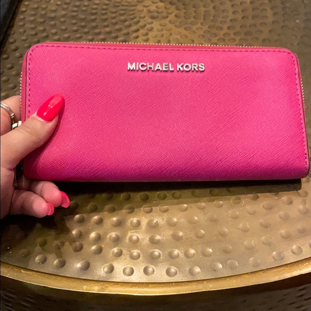 Michael kors wallet